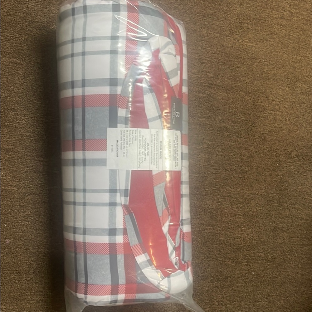 Plaid Bedding Set in Red and Gray